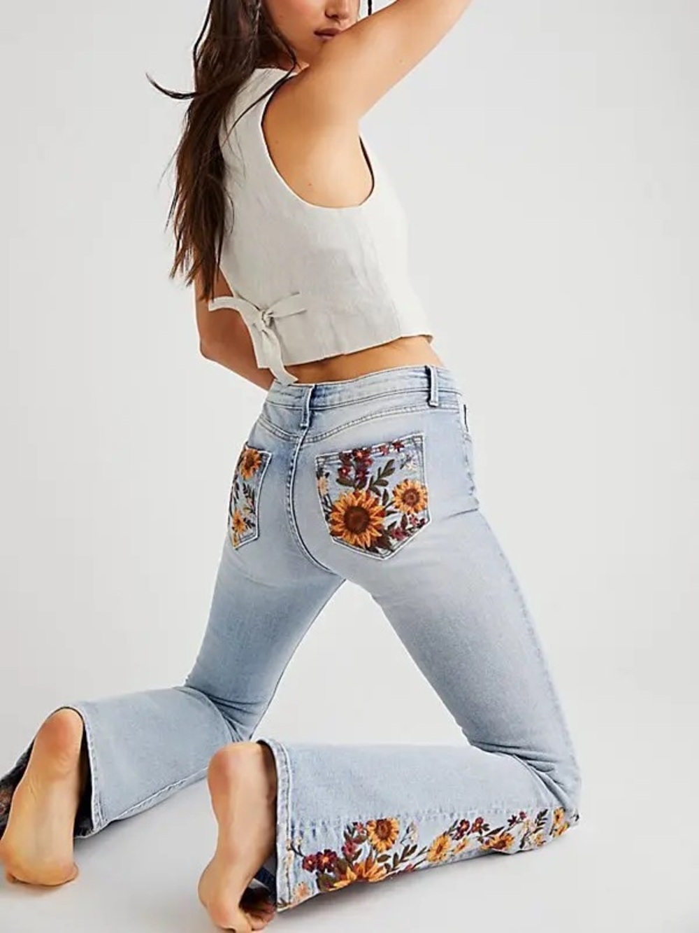 Floral Embroidered Light Wash Women’s Jeans